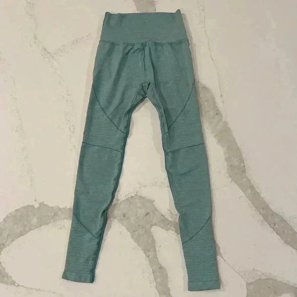 Alphalete Green Amplify Leggings Inseam 25” Womens Small Performance Workout Run - Picture 1 of 7